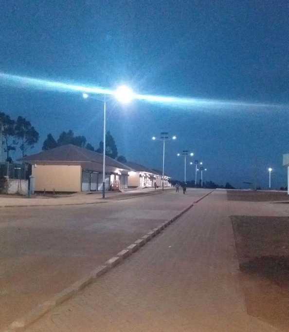 余姚市非洲科特迪瓦太阳能路灯工程